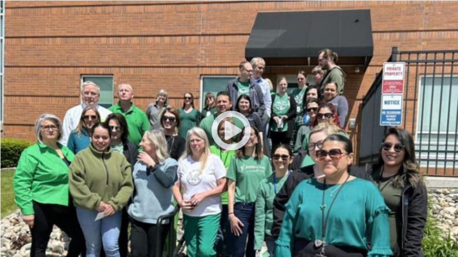 Siouxland Community Health Center holds ‘Paint the City Green’ event to raise mental health awareness
